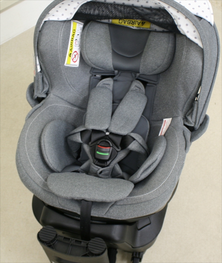 エールベベ クルット4 Oui グレー №29914 | ベビー用品のレンタル BABYFAN