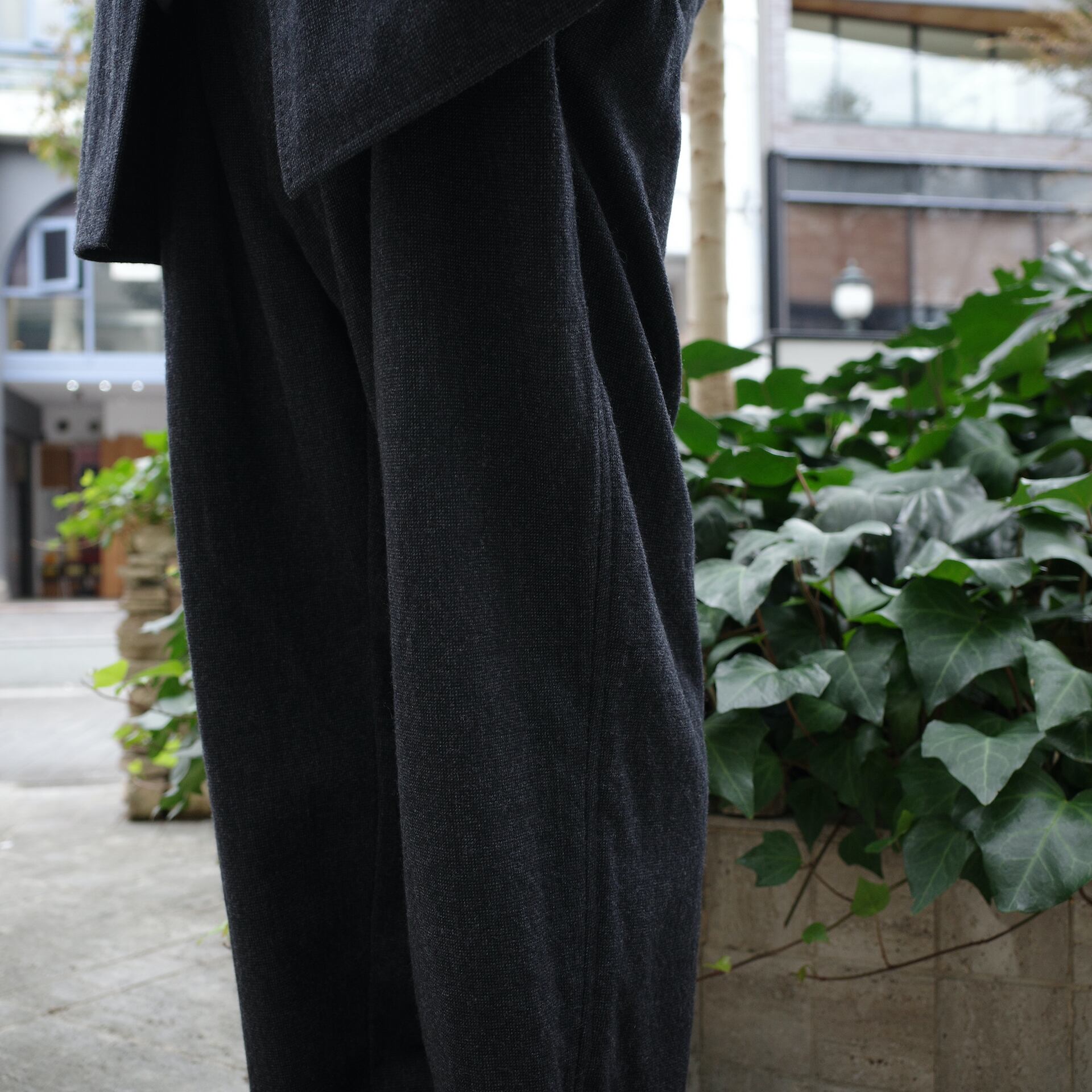 COMOLI / 強縮ウールダブルジャケット,ドローストリングパンツ | Signs