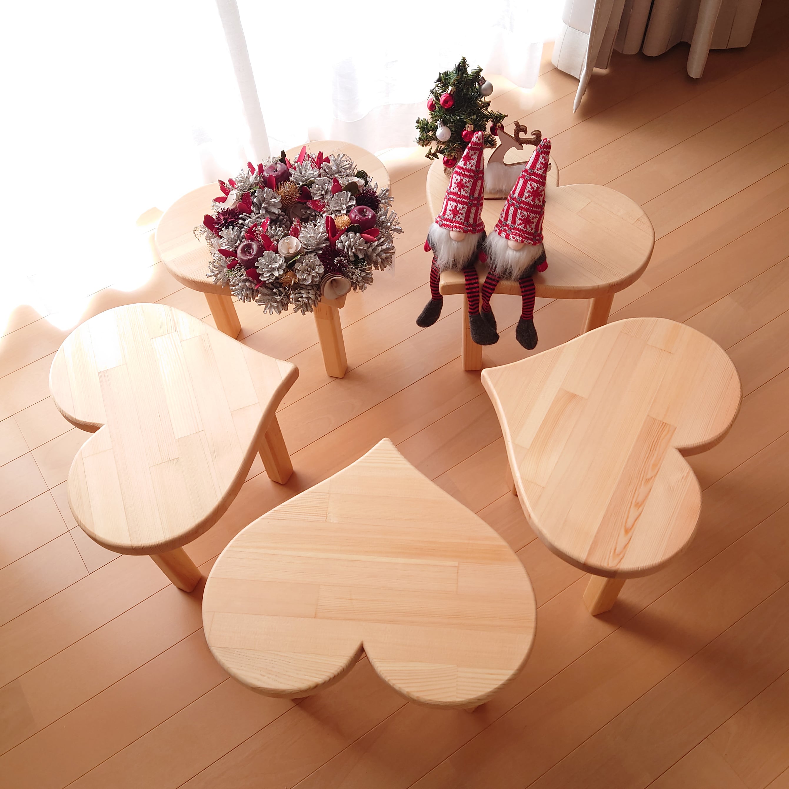 ハートのちび椅子・花台【Ⅱ】 | 創作家具 黒々 - kokukoku -