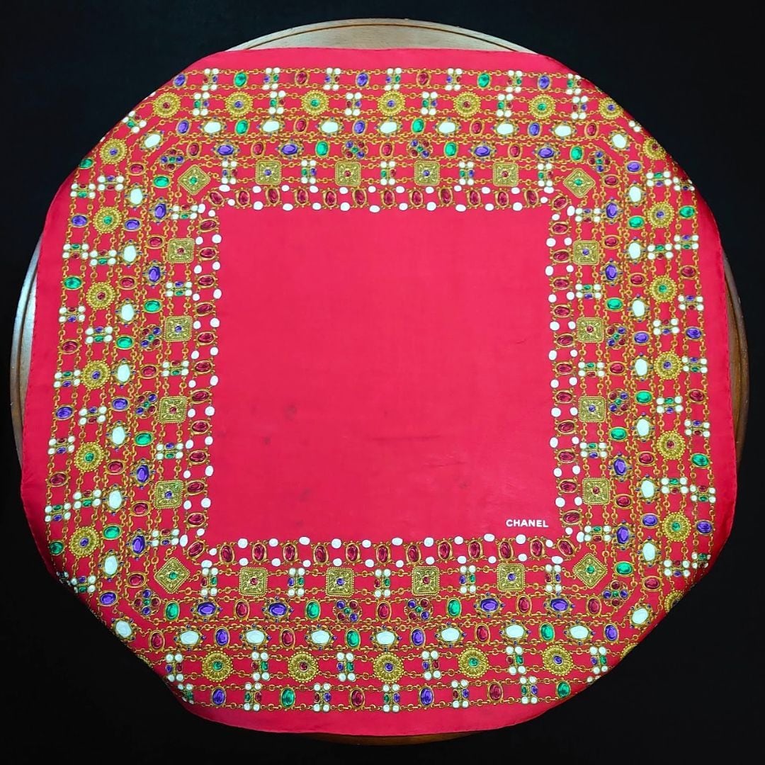 SALE！】CHANEL シャネル スカーフ ジュエリー柄 ビジュー柄 宝石柄