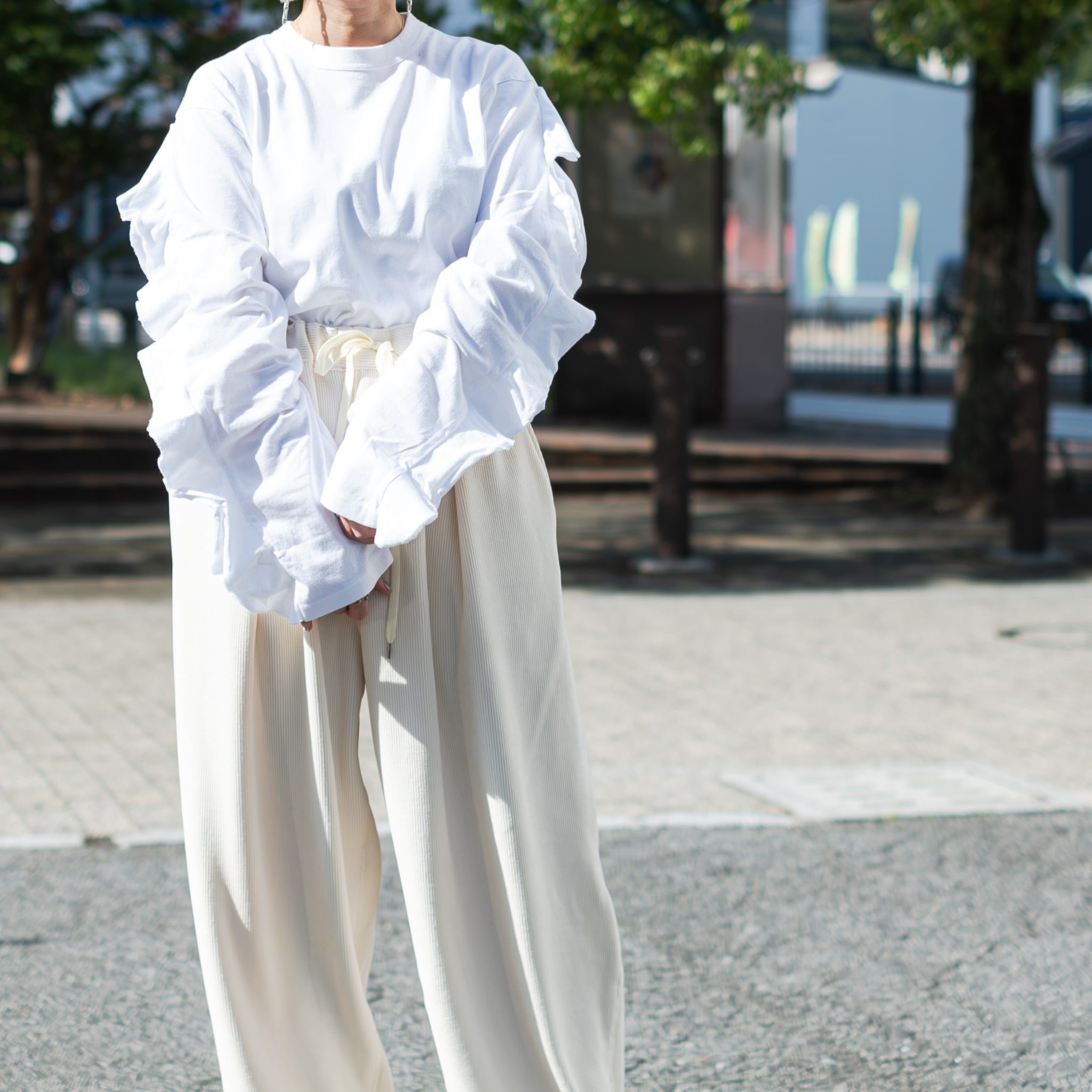 HOLIDAY】 super fine dry ruffle ruffle tops (white) | olaf