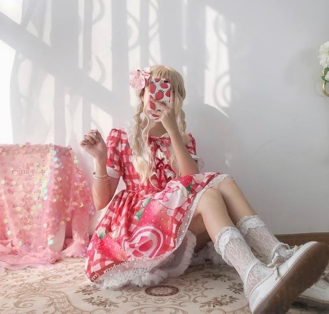 うさぎ苺のギンガムチェックワンピース | イチゴノクニ