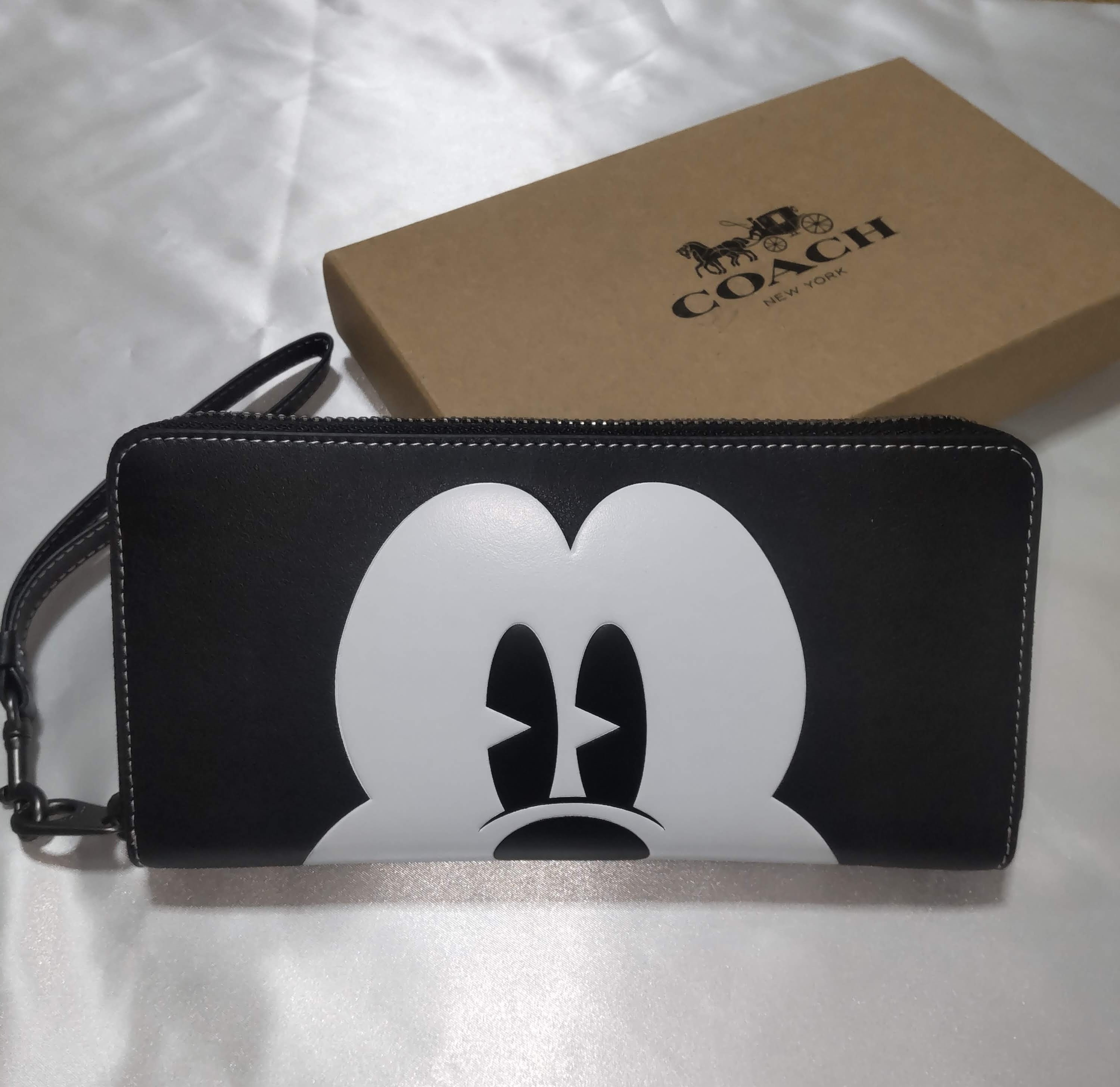 COACHコーチ ラウンドファスナー長財布 ディズニー ミッキーマウス