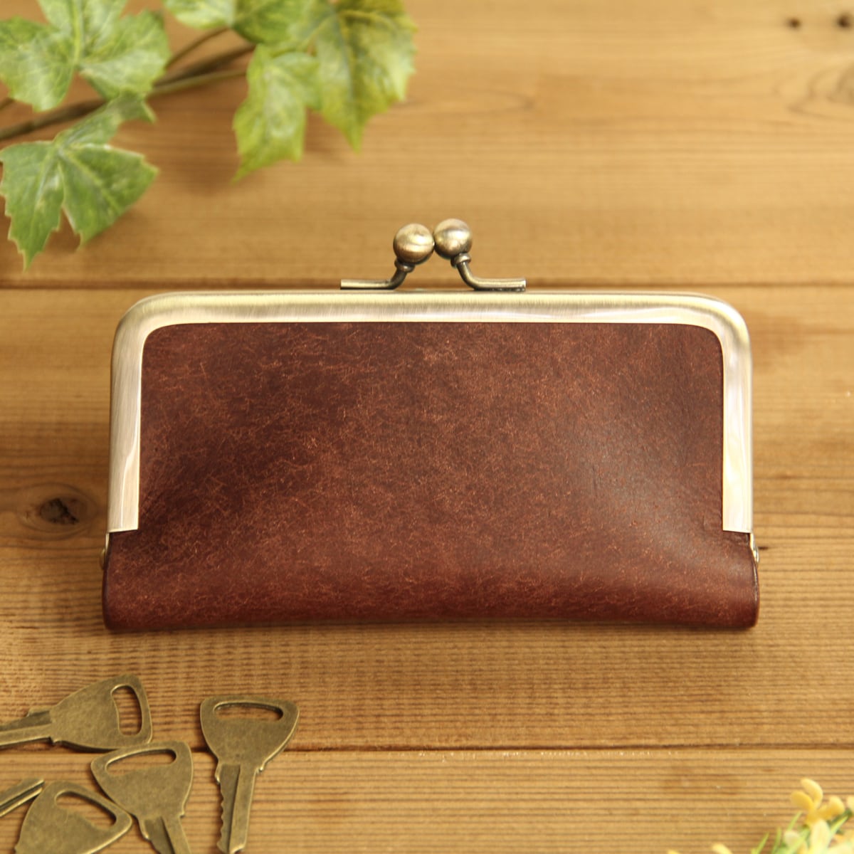 がま口キーケース / チョコレート | HANARE LEATHER オンラインショップ