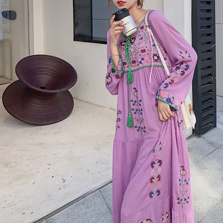 ボヘミアン刺繍マキシ丈ワンピース（パープル） | alegre