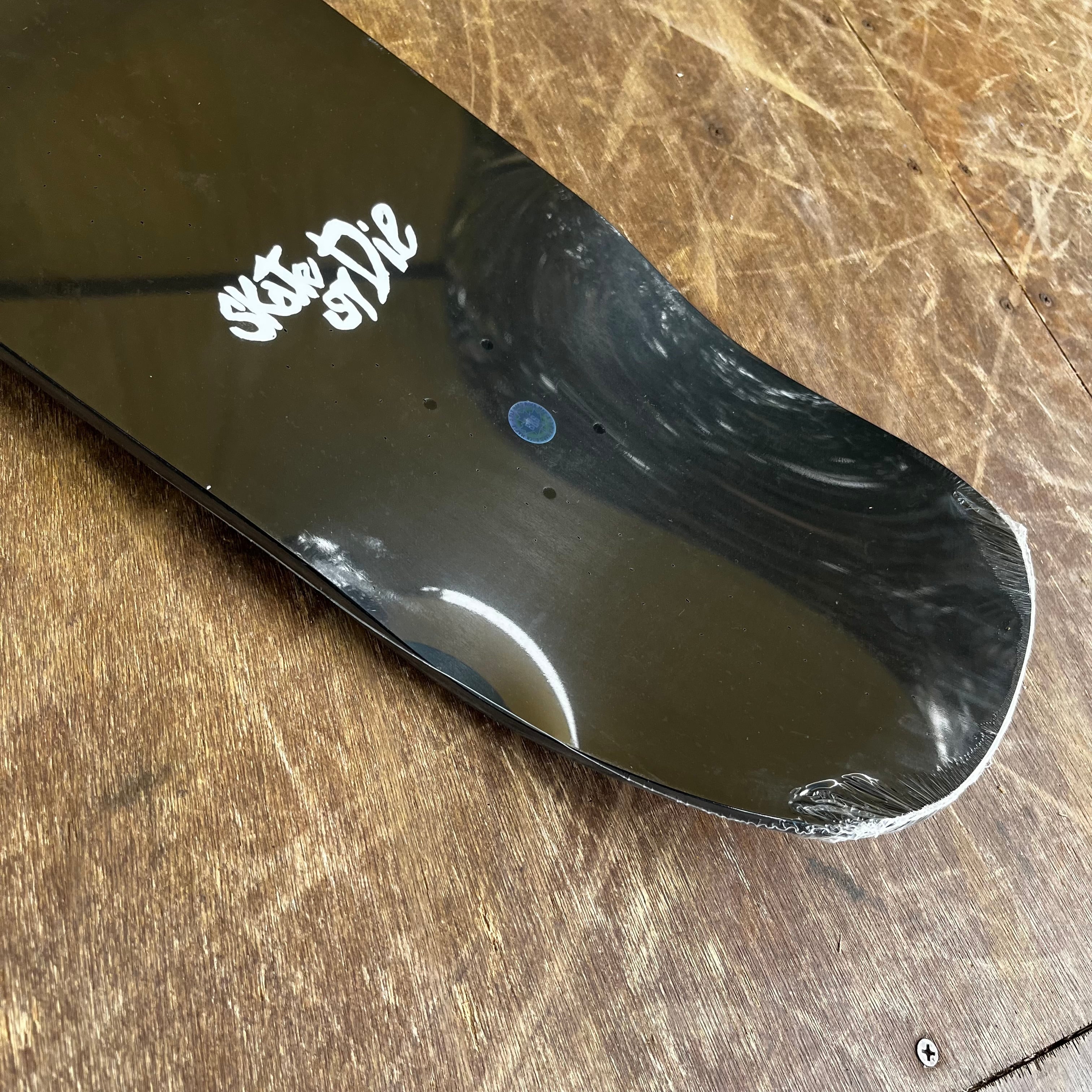 SKELETON KEY MFG『Darren Navarrette Skate or Die Shaped Skateboard