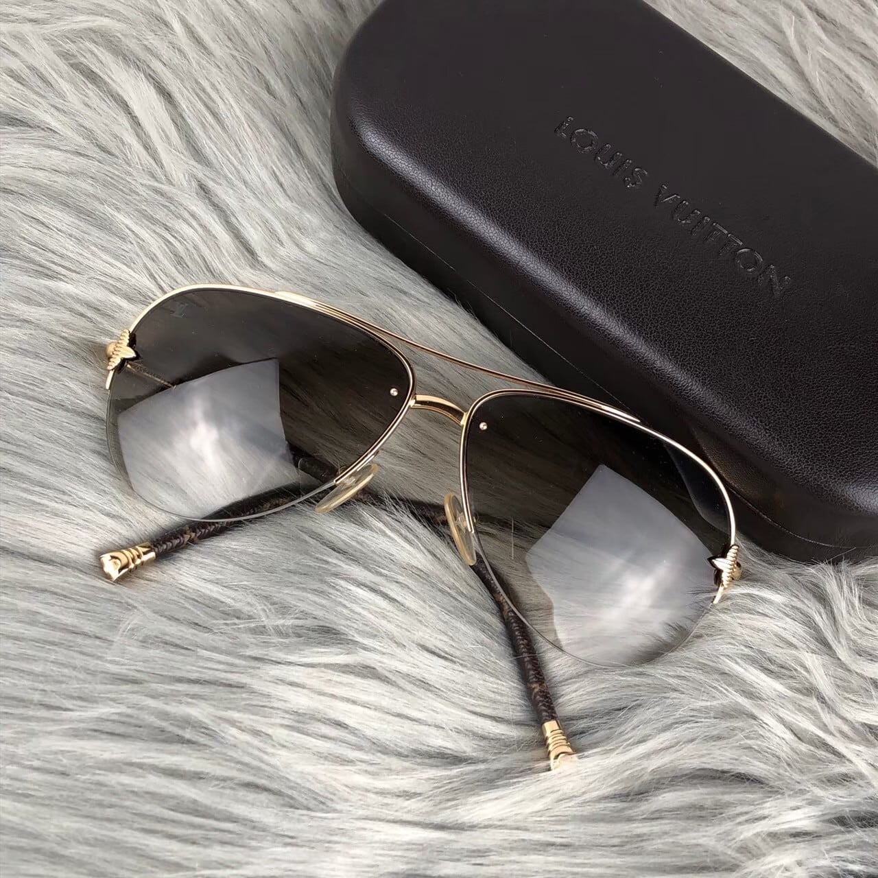 中古】ルイヴィトン アビエーター プティ ヴィオラパイロット