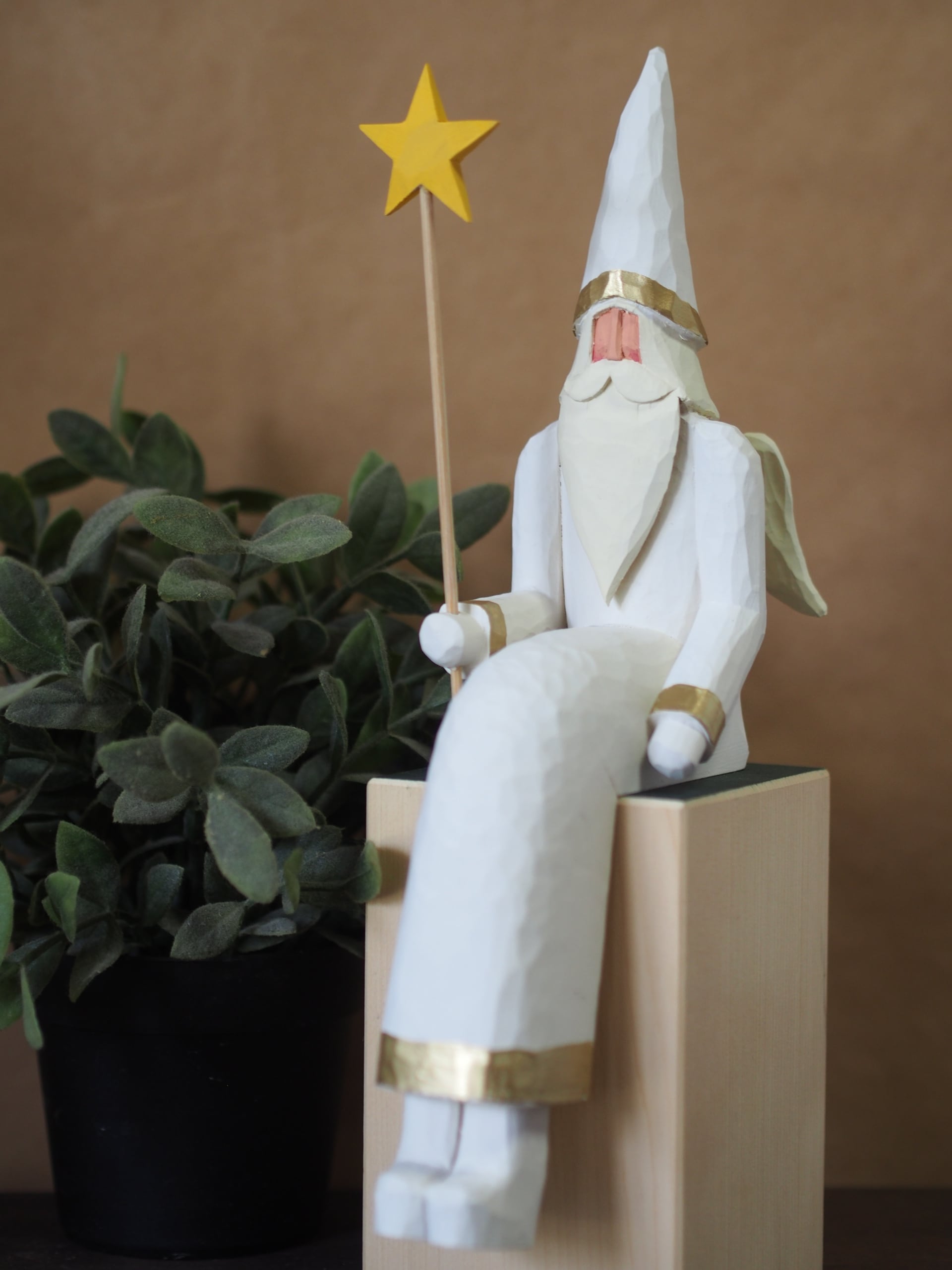 おすわりサンタ | イソベサンタのオンラインショップ