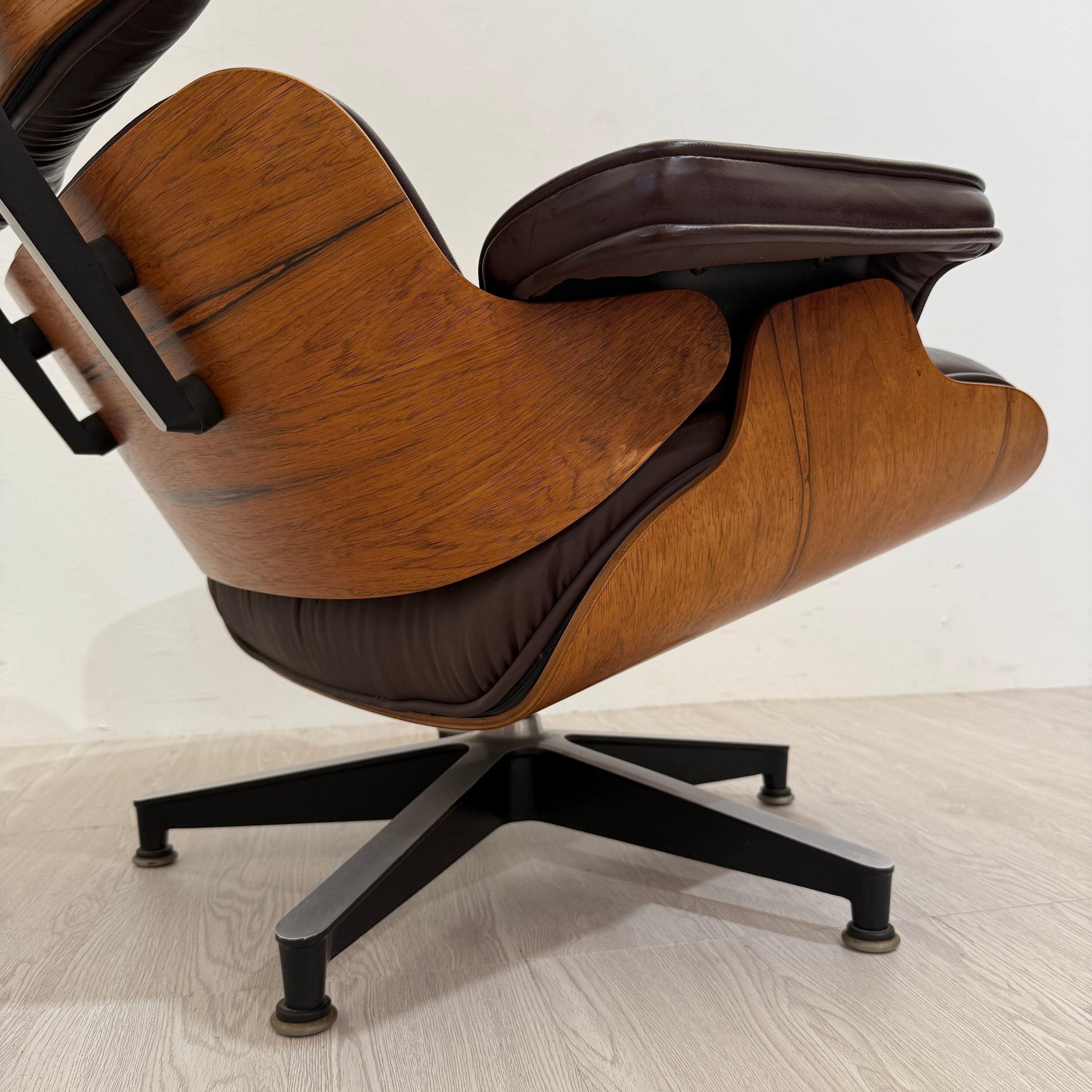 正規品 希少色 ハーマンミラー イームズラウンジチェア オットマン