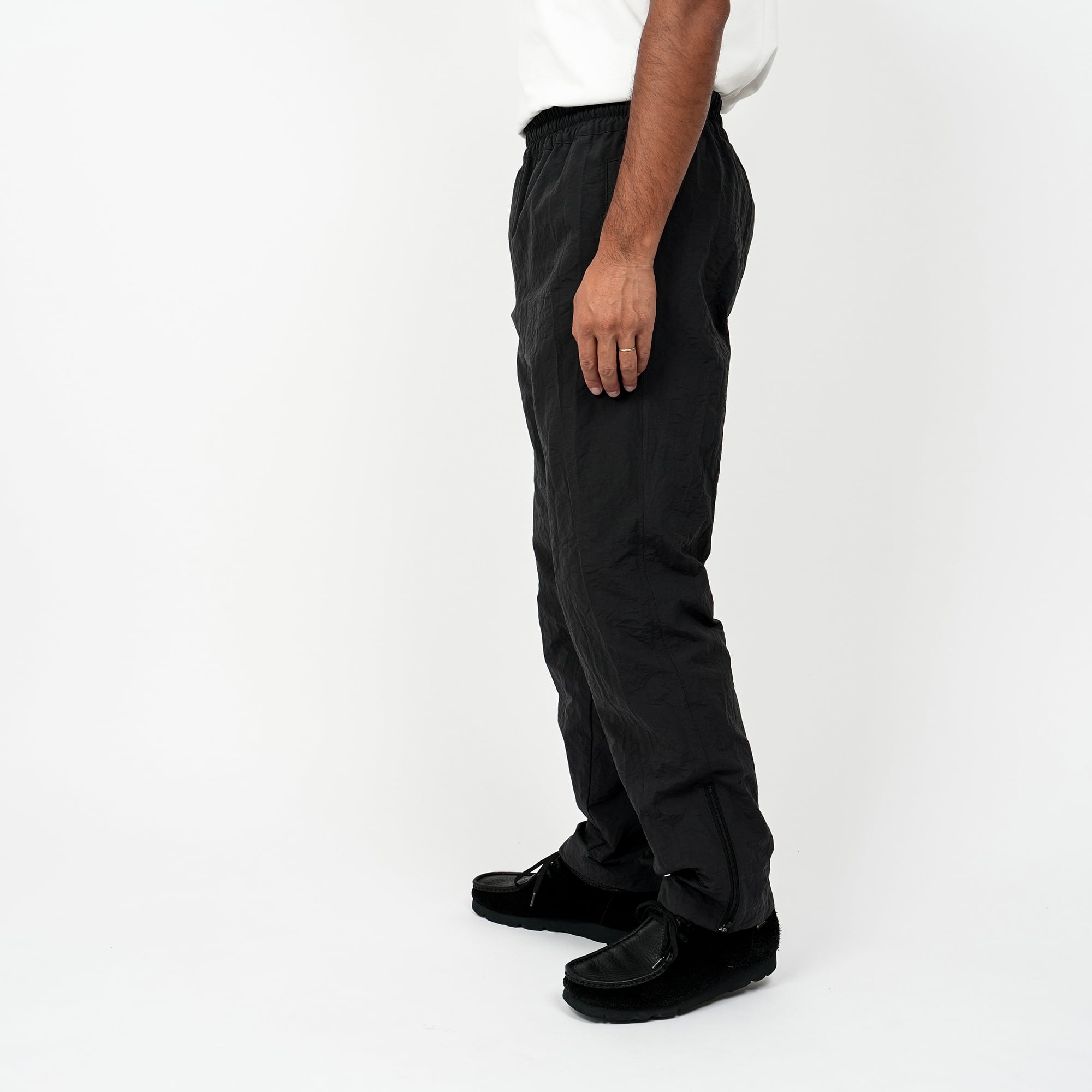 Recycled Nylon Water-repellent Easy Pants (black) | OVY