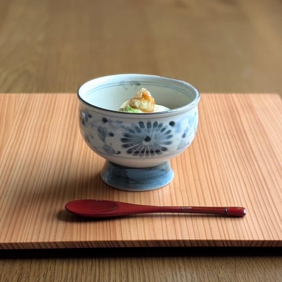 在庫限り】廻り菊高台小鉢【伊万里焼】 | 和食器のすべて