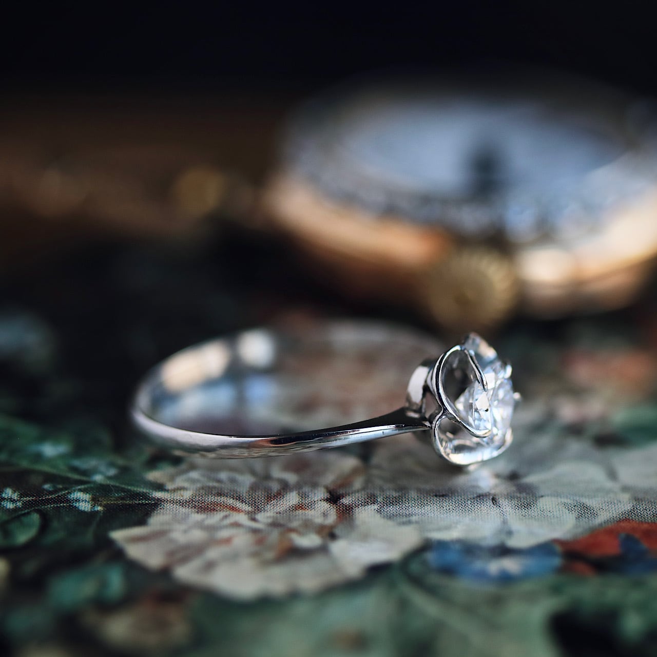 貴重】 白金刻印 ダイヤモンド 捻り梅 ヴィンテージリング 大正時代