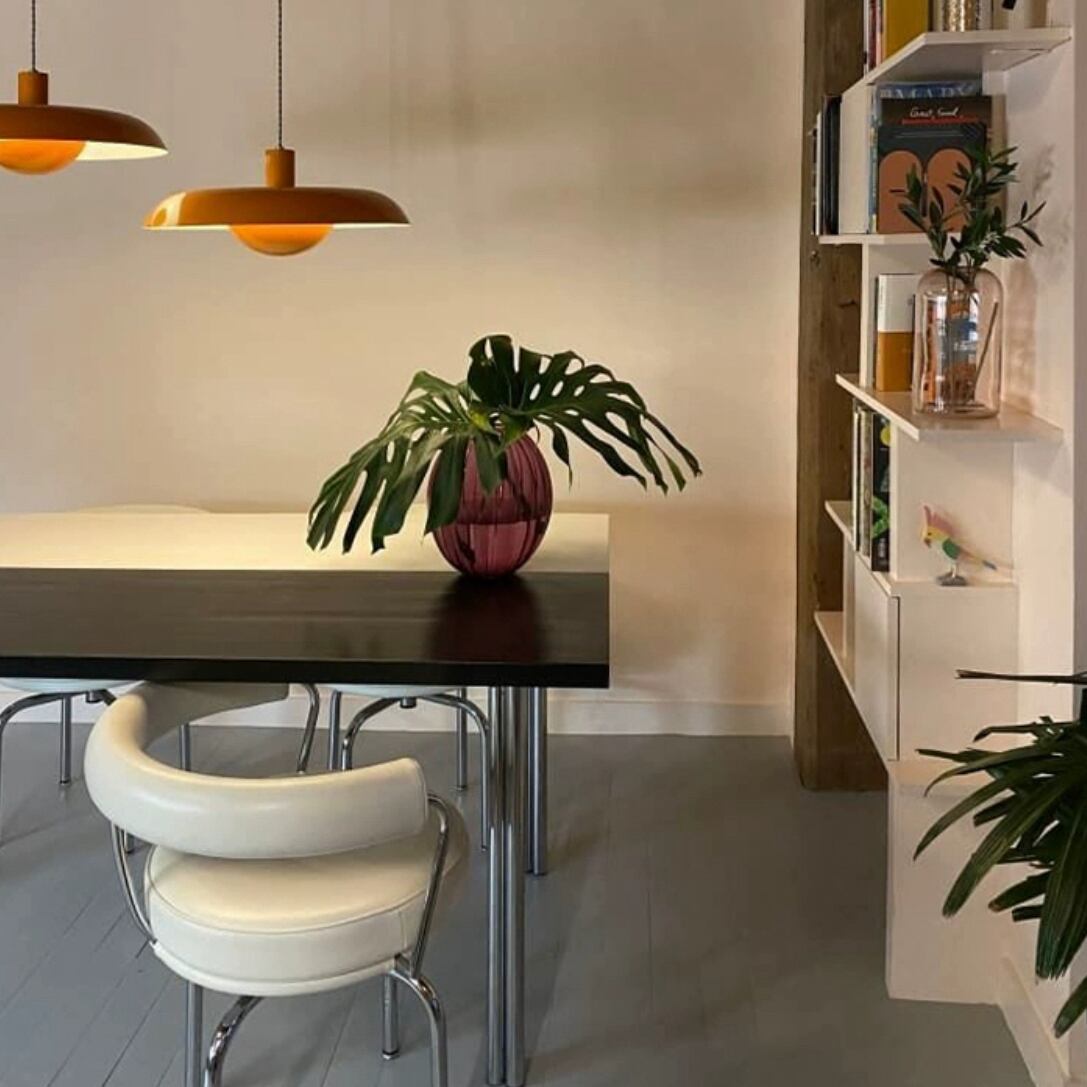 ル・コルビジェ LC7 スイヴェルチェア | インテリア SUAVE