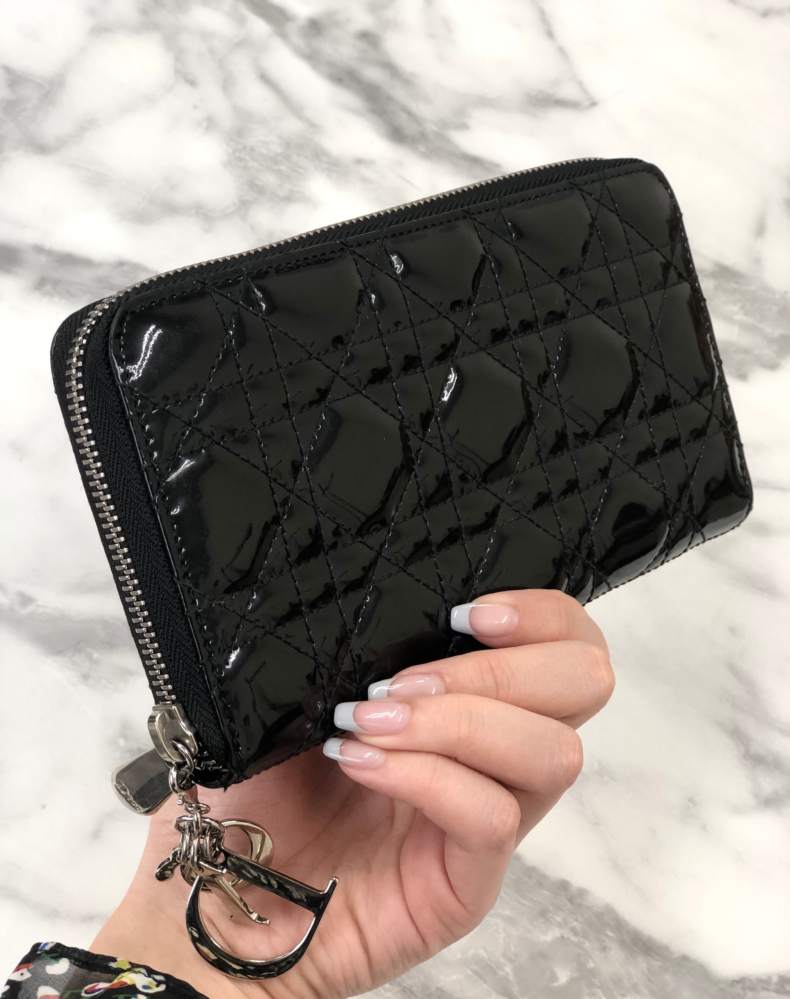 Christian Dior クリスチャン ディオール Diorチャーム エナメルレザー