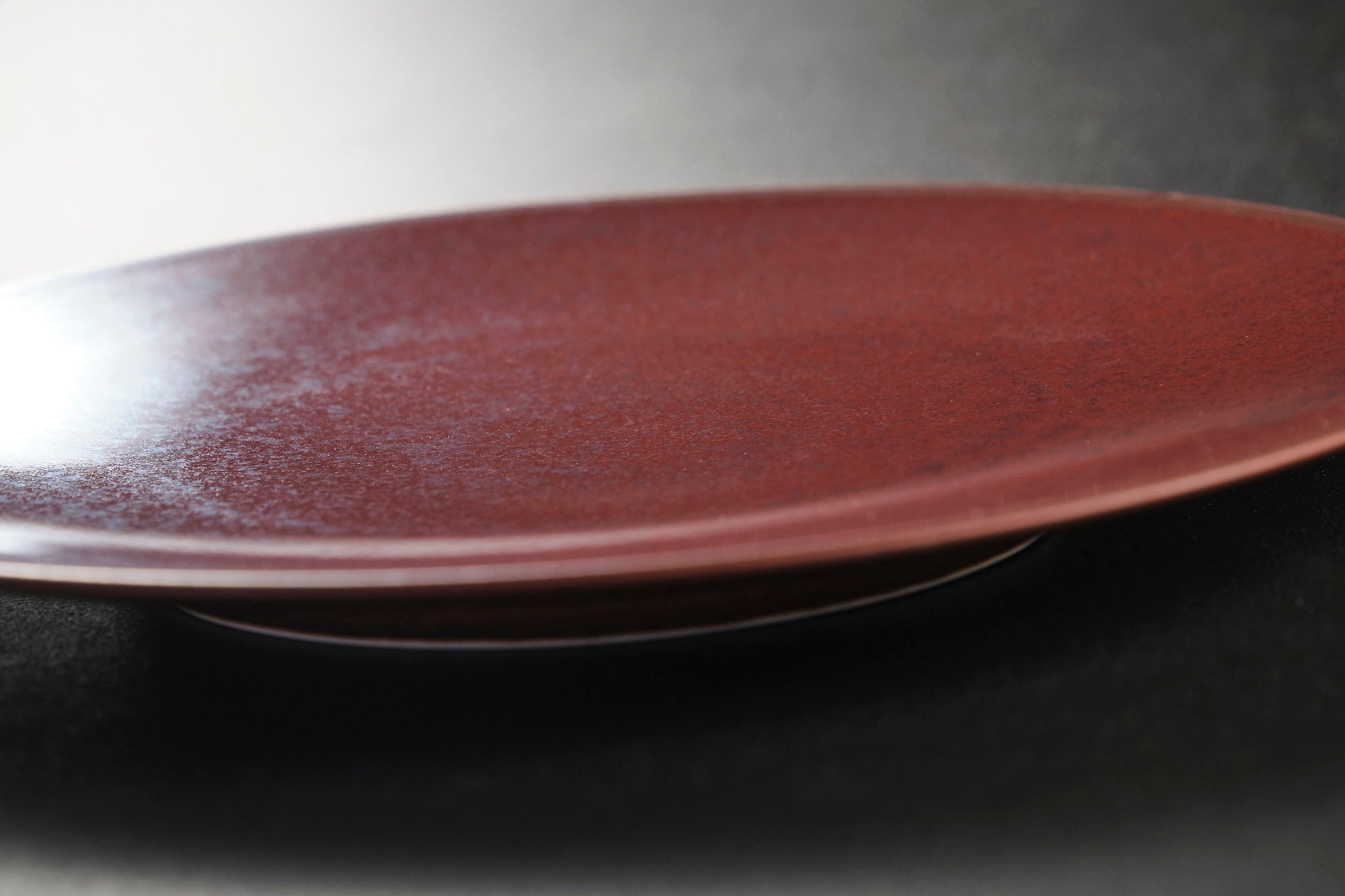 MORIYAMA チタニウムレッド フラットプレート φ28.0cm | おしゃれな