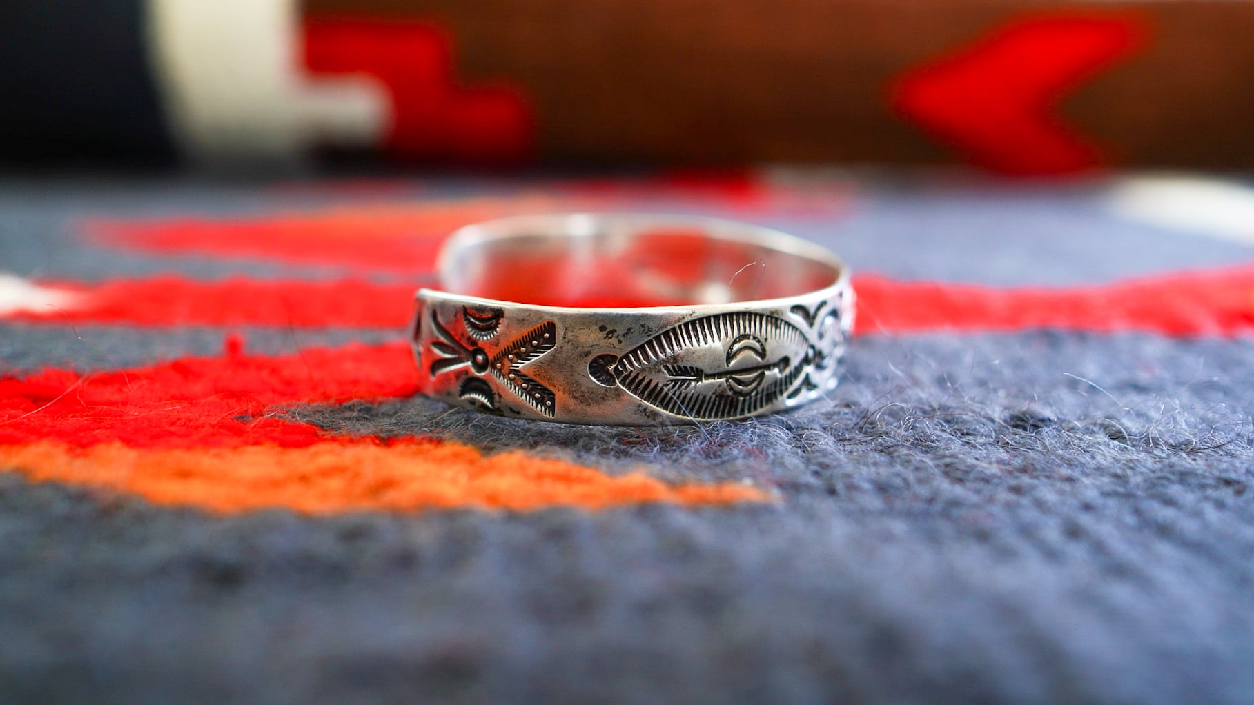 1920-1940s】ナバホ スワスティカ 逆卍 & アロー バングル 《フレッド