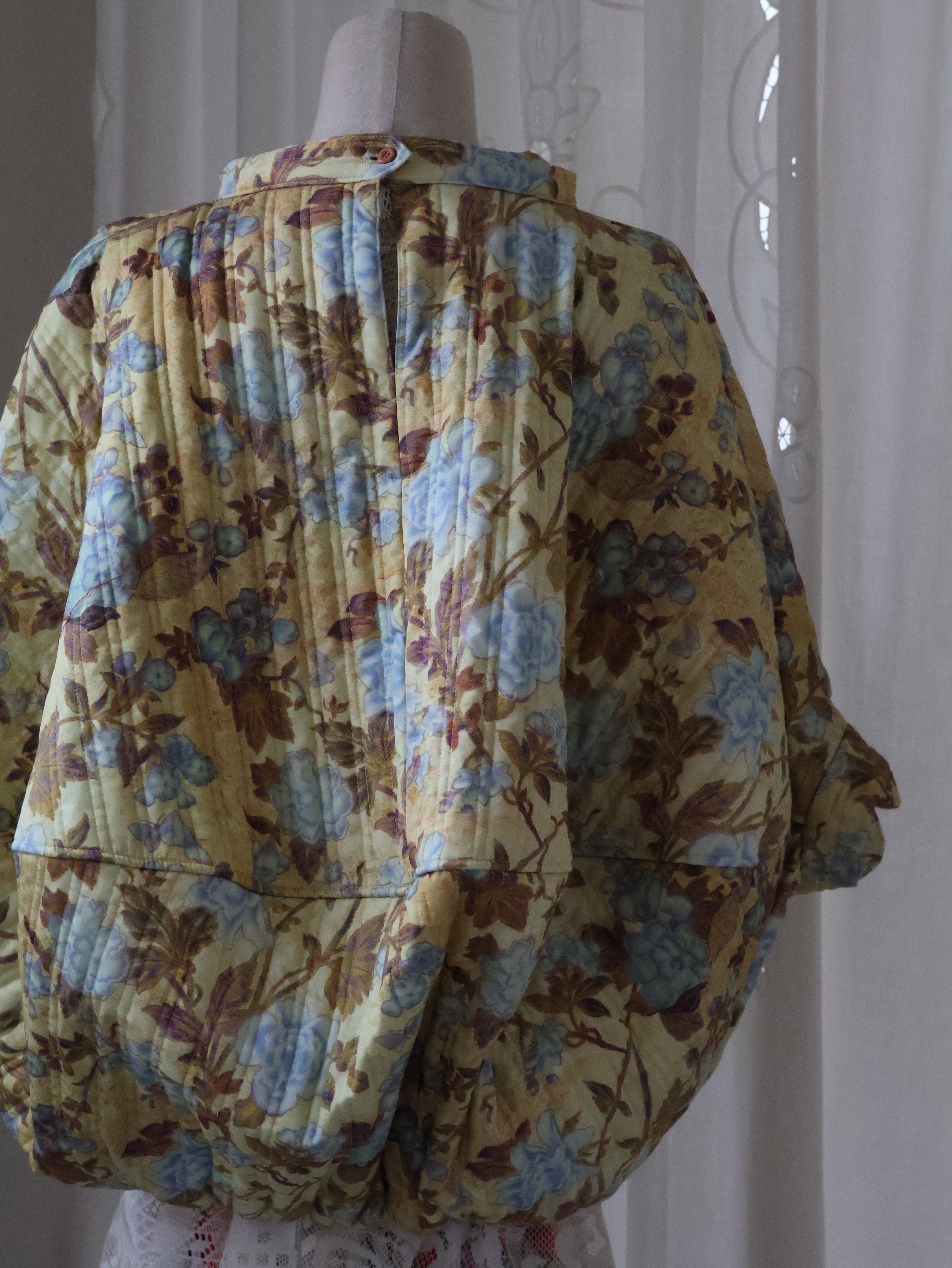 DECO depuis 1985 〈FLOWER QUILT ROUND TOPS〉 | trava