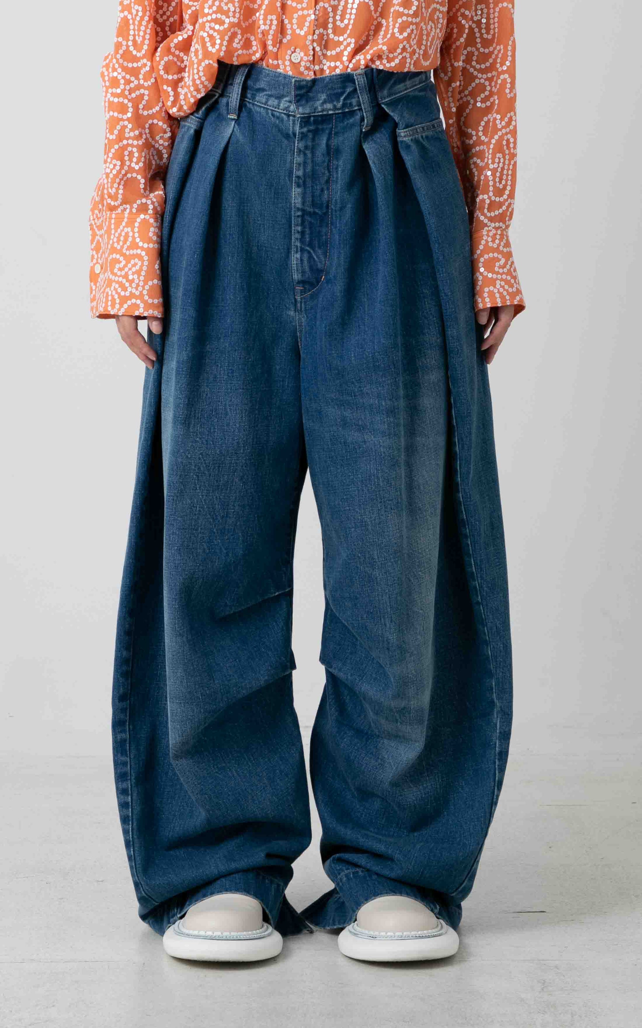 Wide Tuck Denim – BASE MARK