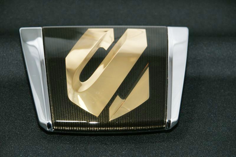 20アルファード前期 グリル用エンブレム ゴールドメッキ＆クローム