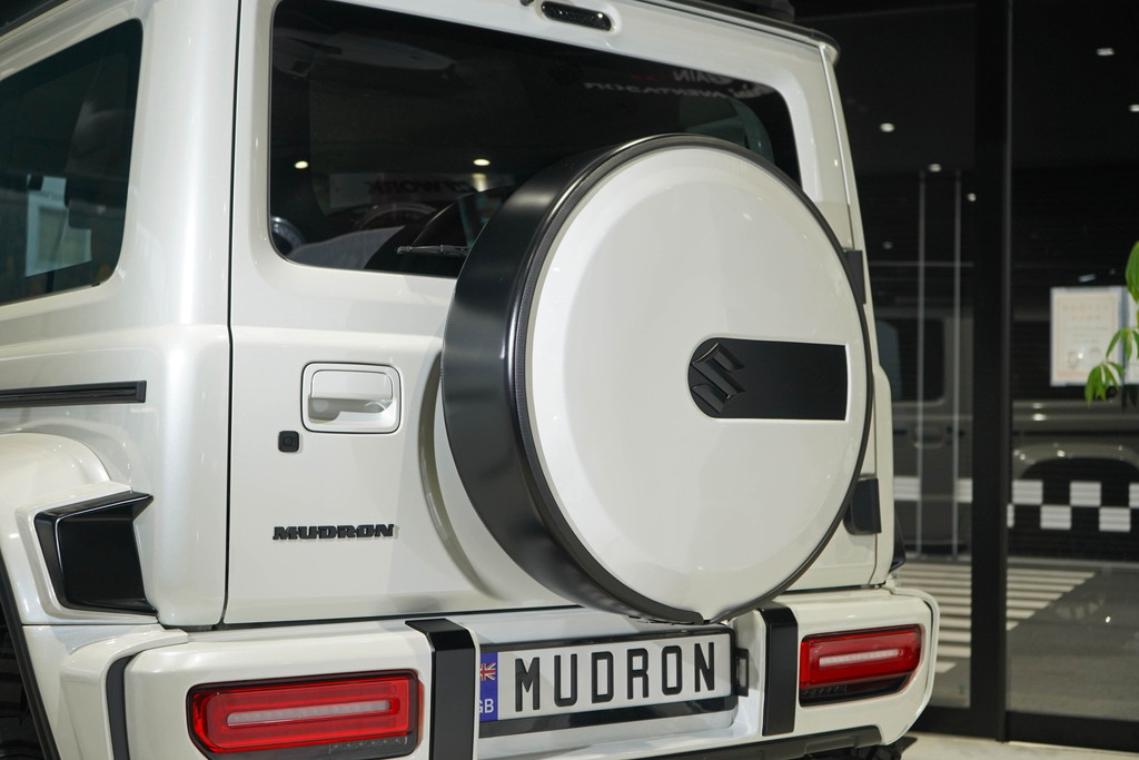 スペアタイヤカバー FRP ステンレス スズキ ジムニー ノマド JC74W