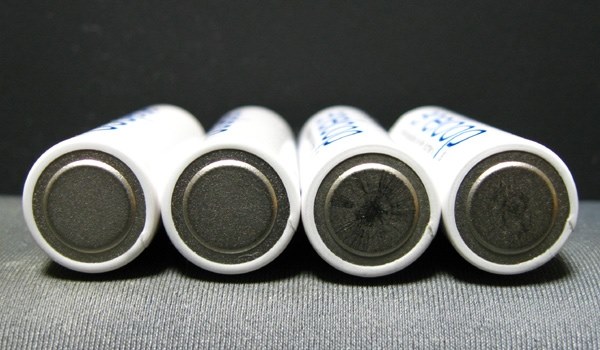 電池のキズ』 CANON PowerShot A1100 IS のクチコミ掲示板 - 価格.com