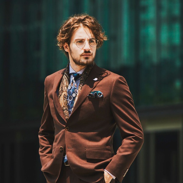 最高級ロロピアーナのスーツが市場価格の半額で作れる｜愛知県小牧市