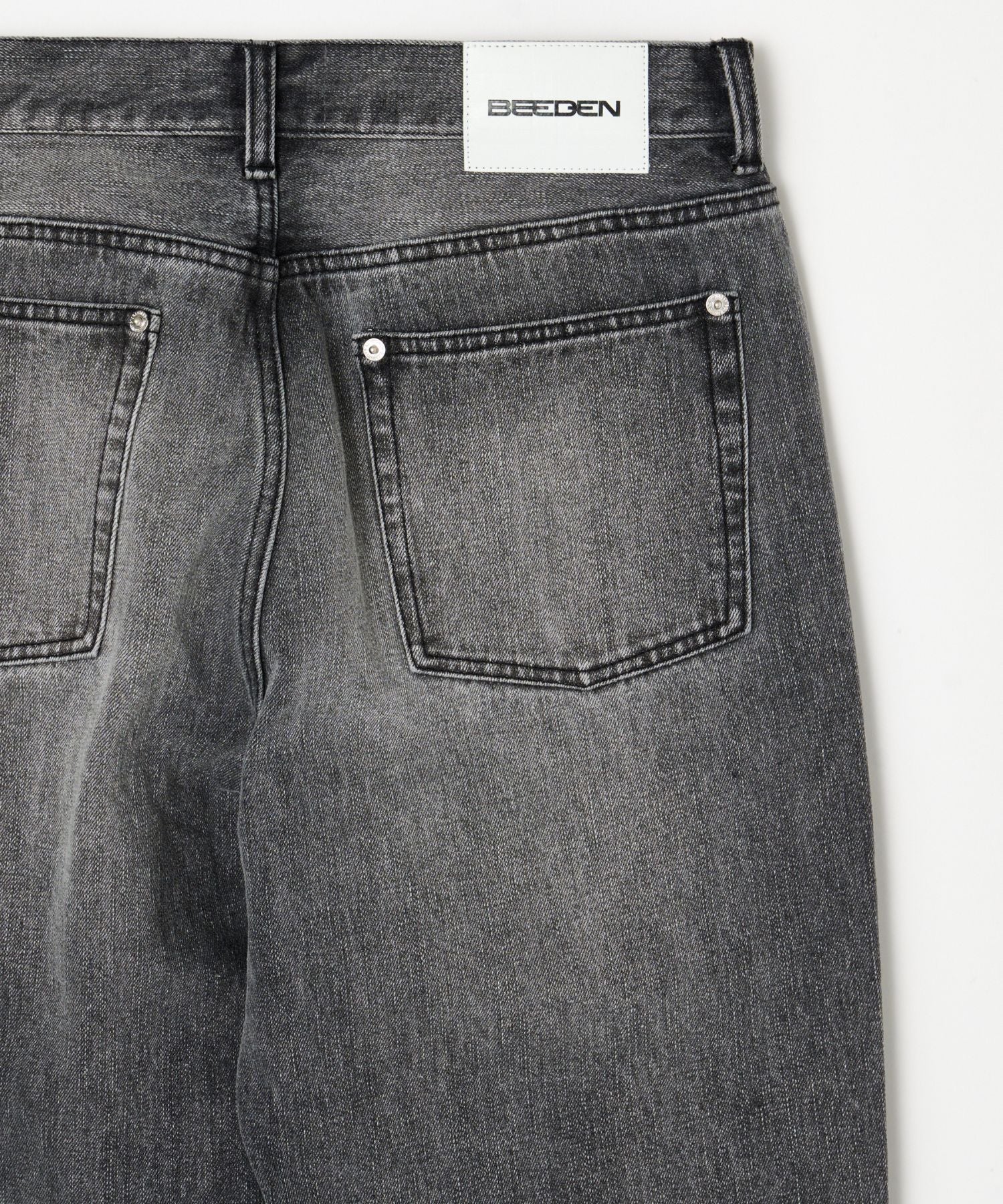 METAL EYELET SEMI LOOSE DENIM – BEEDEN