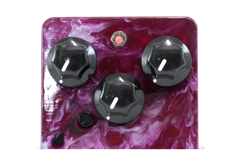 leqtique 9/9 ディストーションの特徴と使い方をレビュー。真空管