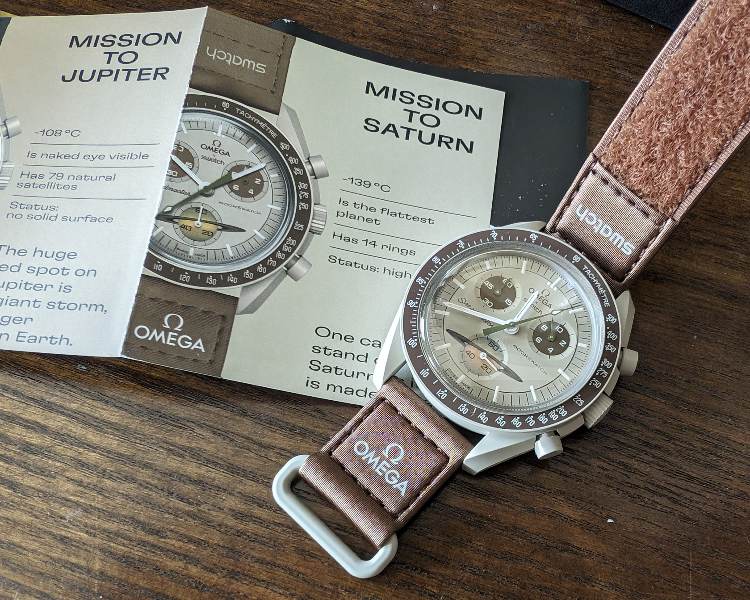 Review of the MoonSwatch Mission To Saturn Watch + Unboxing
