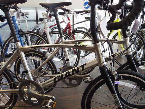 2015 GIANT IDIOM 0（ジャイアント イディオム0） 「この人気者めっ