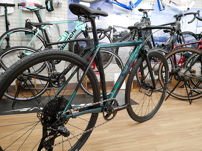 自転車本体 CANNONDALE CAADX 54 自転車本体 CANNONDALE CAADX 54