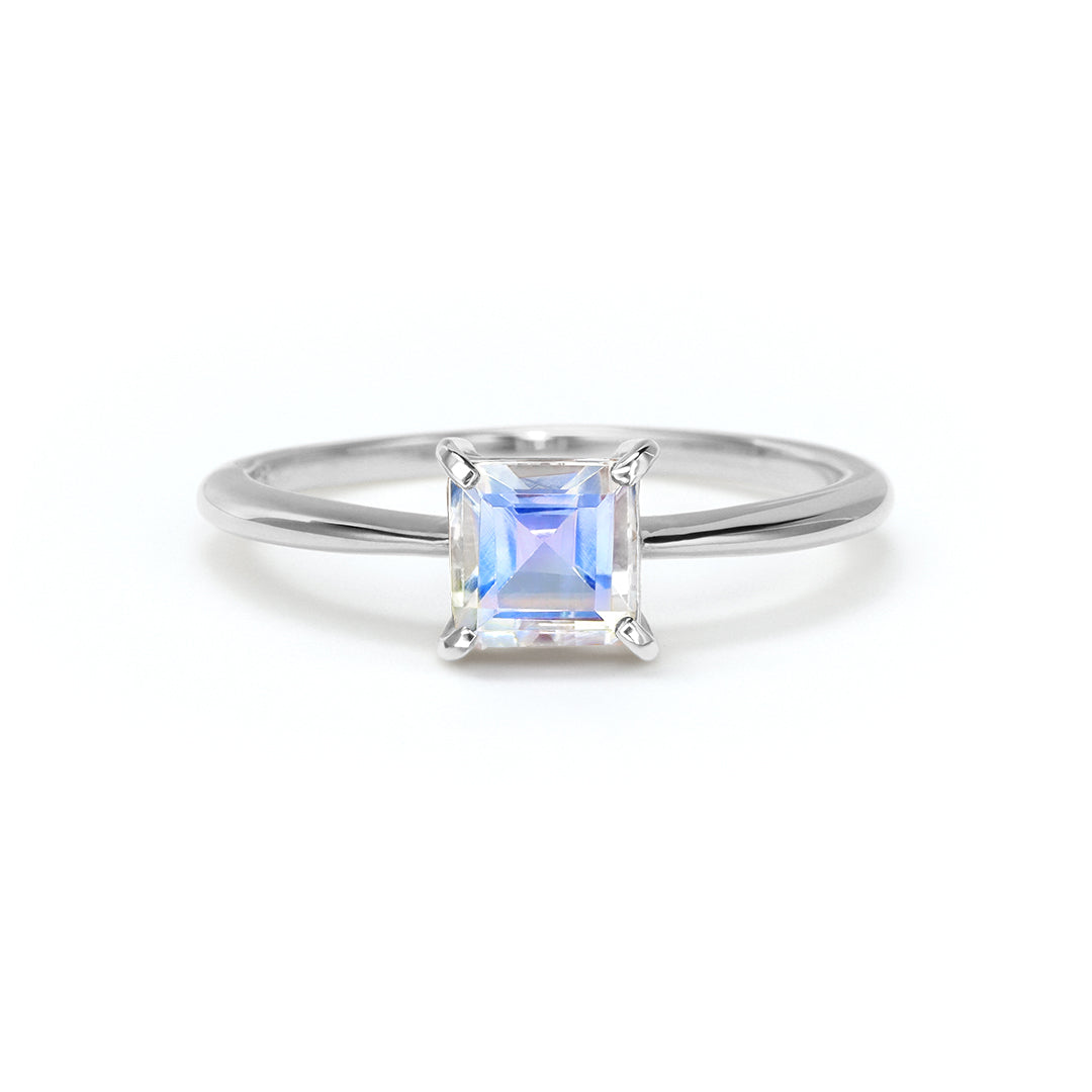 ビズー公式】ロイヤル ブルームーンストーン K18(18金) プラチナ