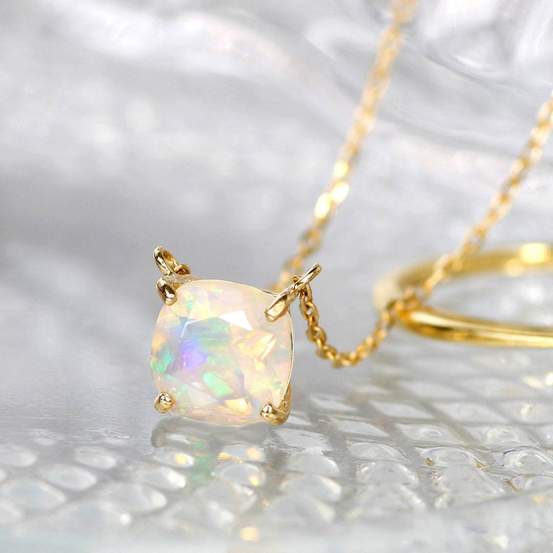 ビズー公式】オパール K18(18金) ネックレス セラム | 希少石カラー