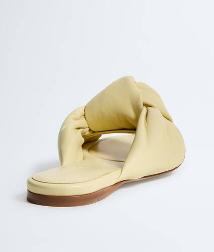 レディース 高級革サンダル | Bottega Veneta® JP