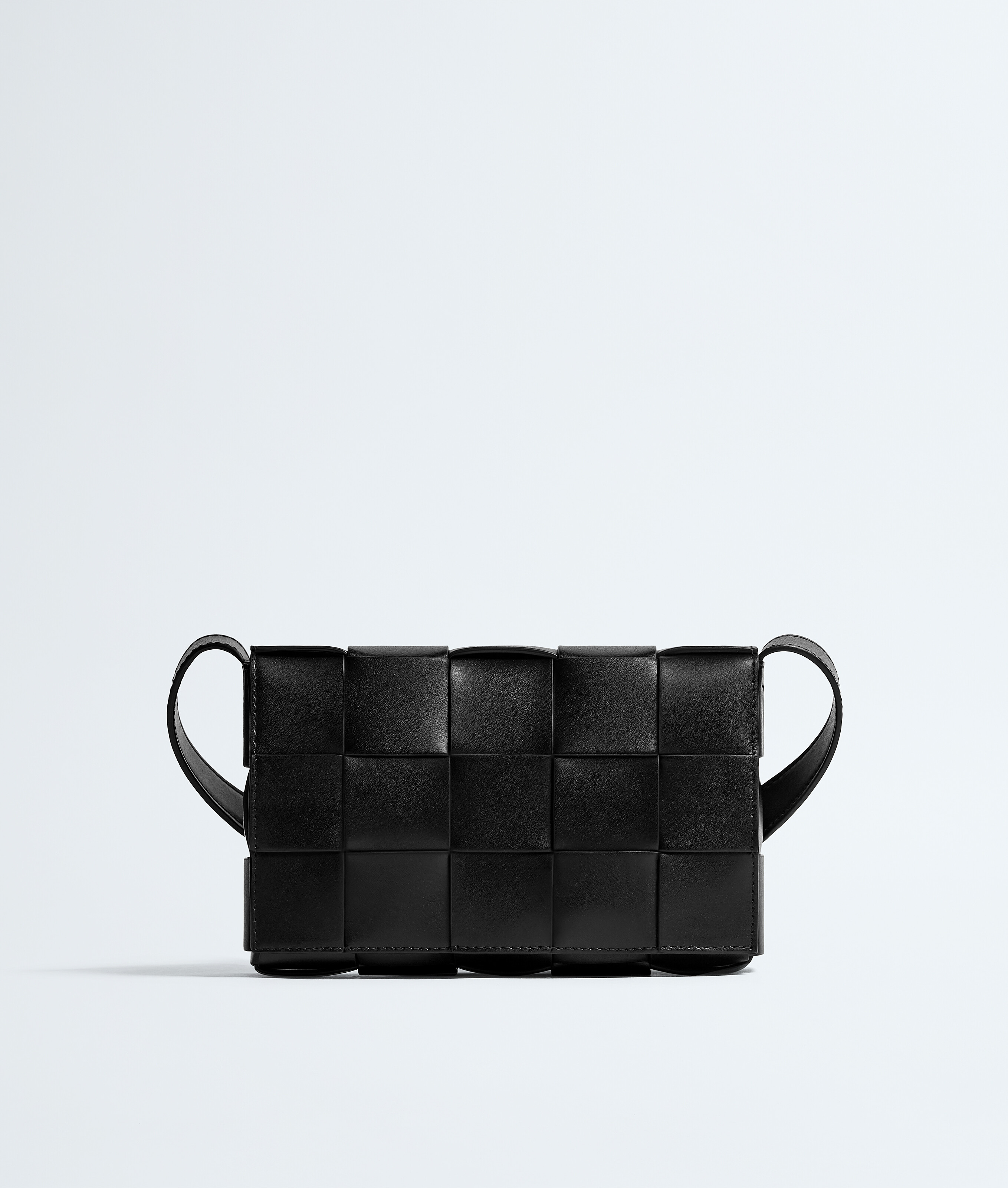 カセット のために メンズ で ブラック | ボッテガ・ヴェネタ JP