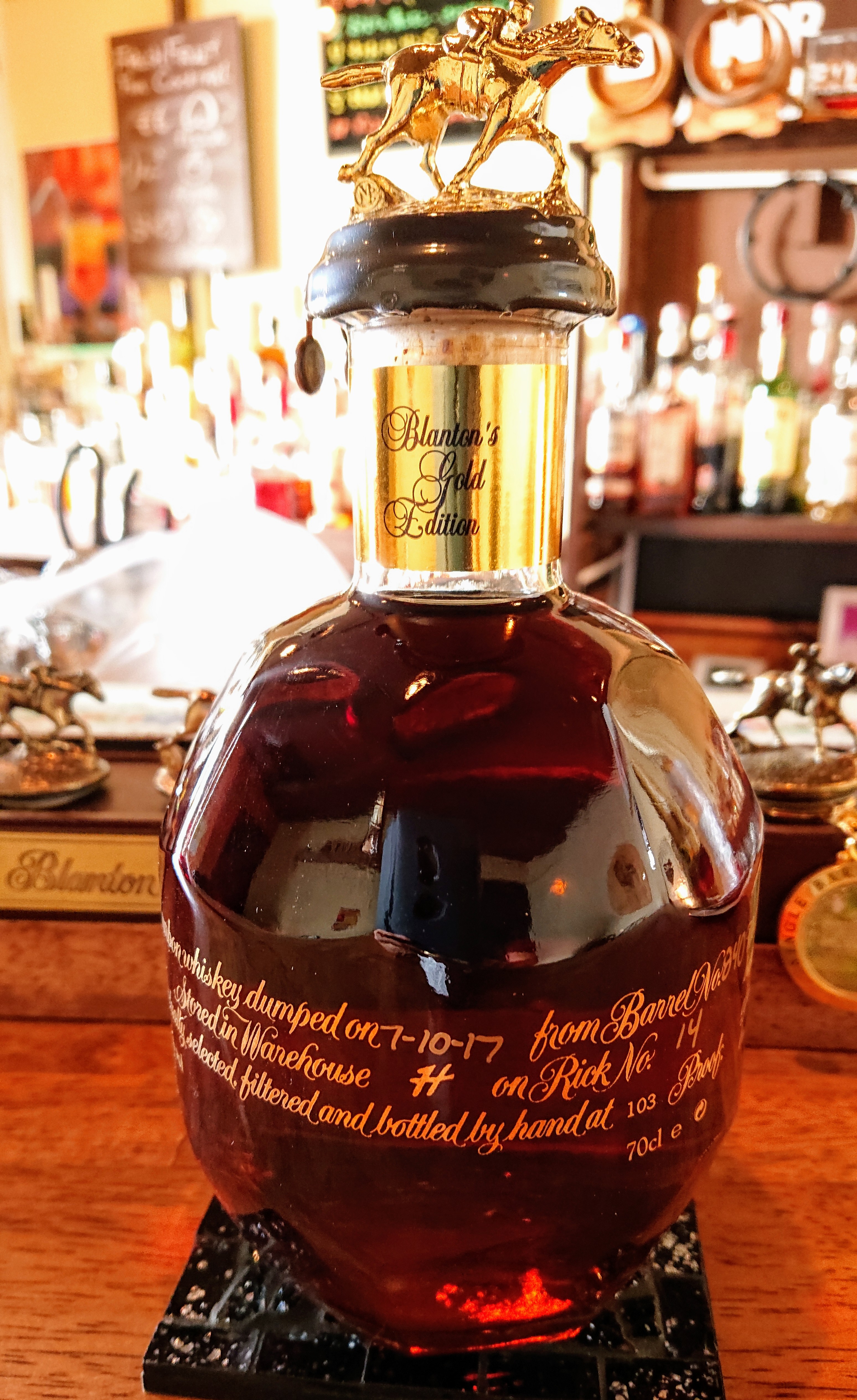 王道プレミアムなバーボン、ブラントン・ゴールド | ショットバー