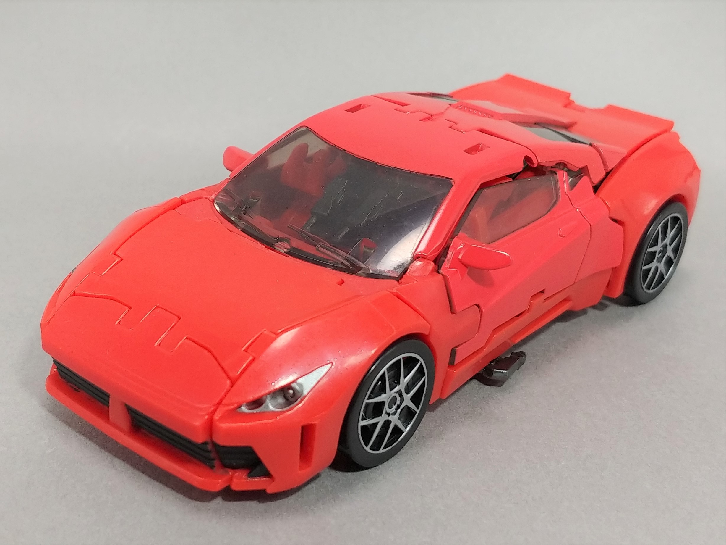 レビュー TF スタジオシリーズ オートボット ディーノ - ふじの生態日記