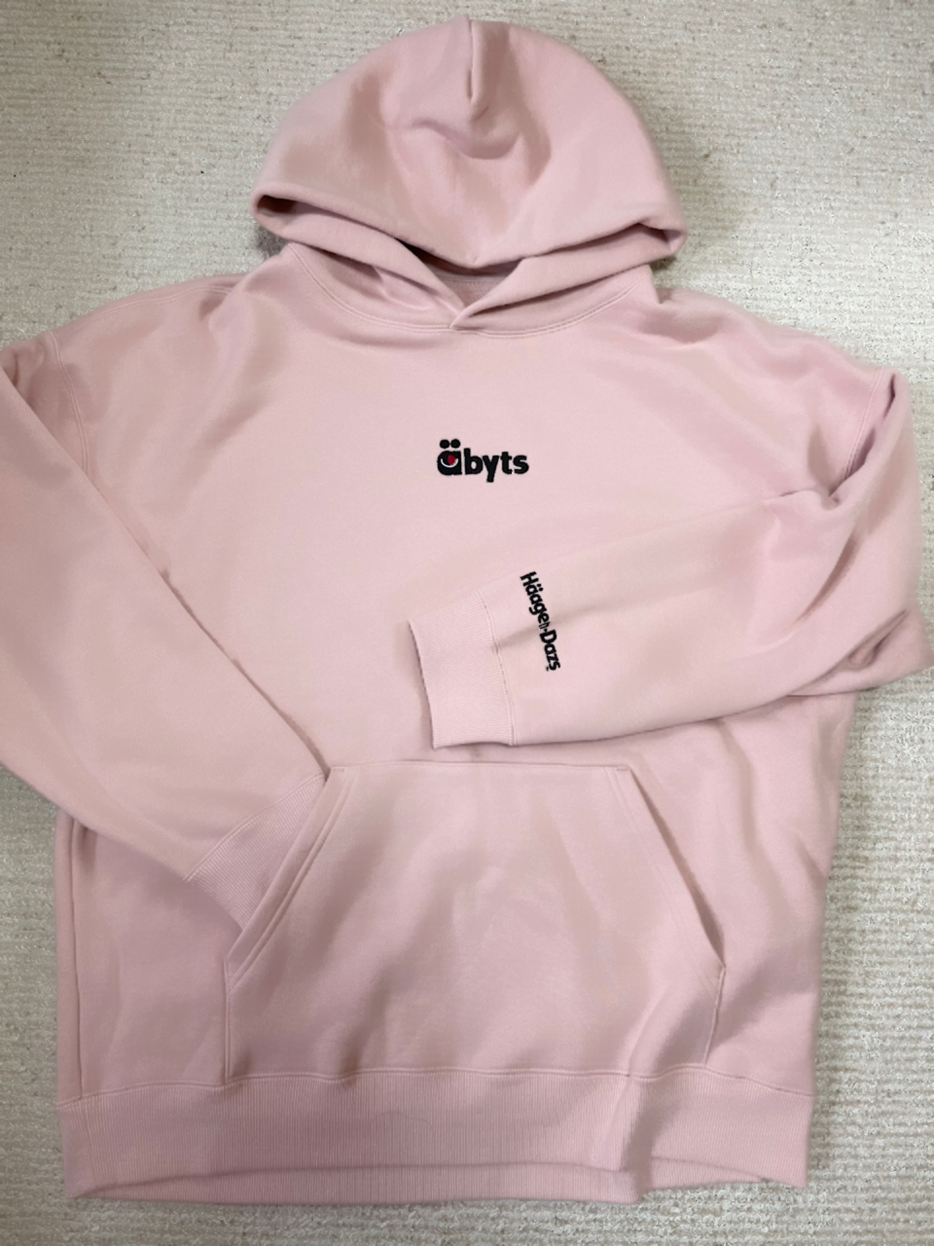 佐藤健プロデュースabyts×ハーゲンダッツの可愛いパーカー | keita