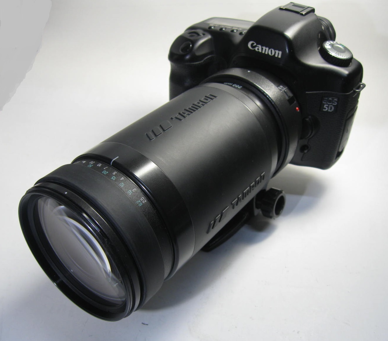 TAMRON AF 200-400mm F5.6 LD IF [75D] 貧者の望遠レンズの実力は