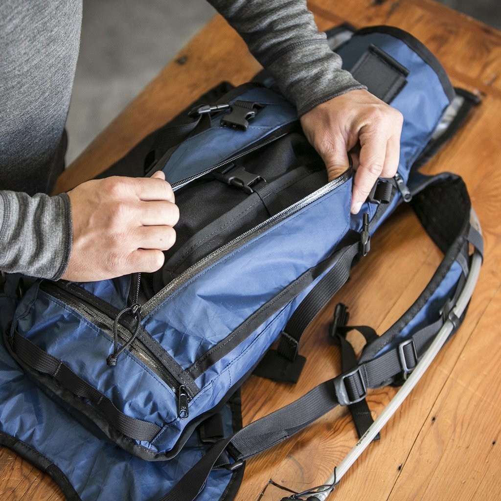 防水性に長けたX-PACを使用したマルチアクティブデイパック！MISSION