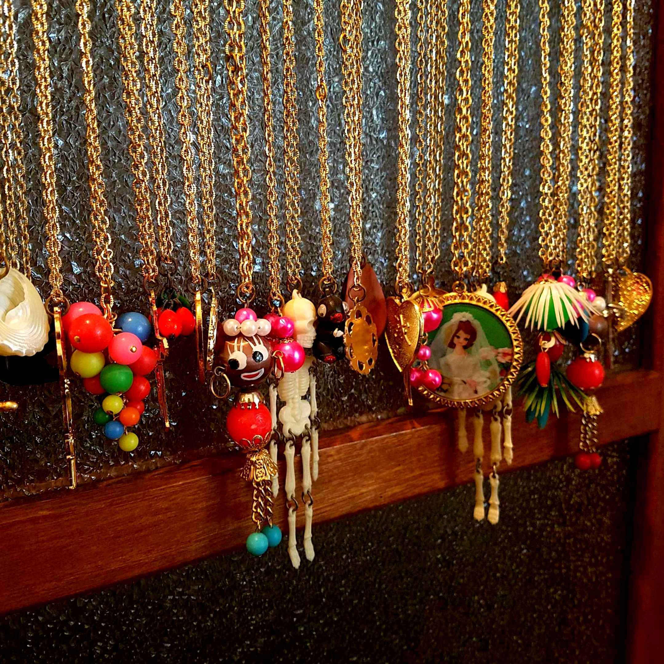 昭和レトロな駄菓子屋のくじ引き（おもちゃのネックレス) - [Sold Out