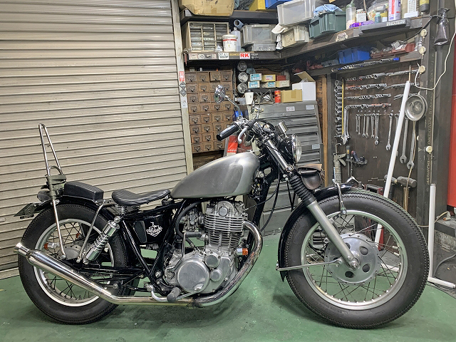 SR400日帰りカスタムガソリンタンク製作 大阪 2%er チョッパー ボバー