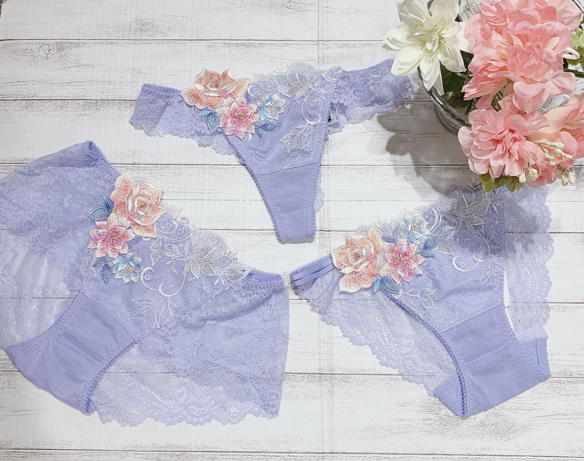 サルート☆*:.｡限定09グループ☆.｡.:*☆ | Salute by WACOAL/AMPHI