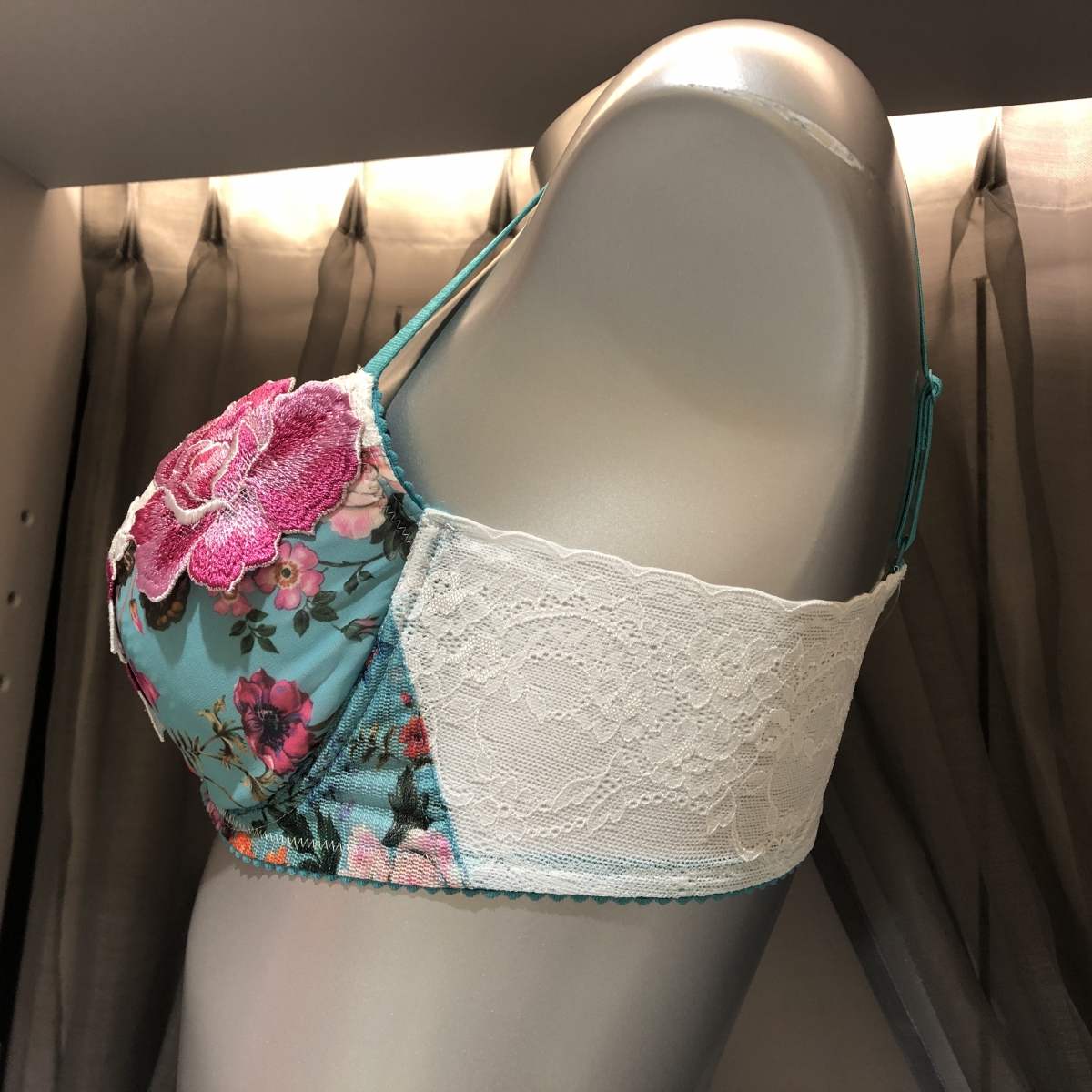 サルートから新登場！！Rich Veil Braのご紹介☆ | Salute by WACOAL