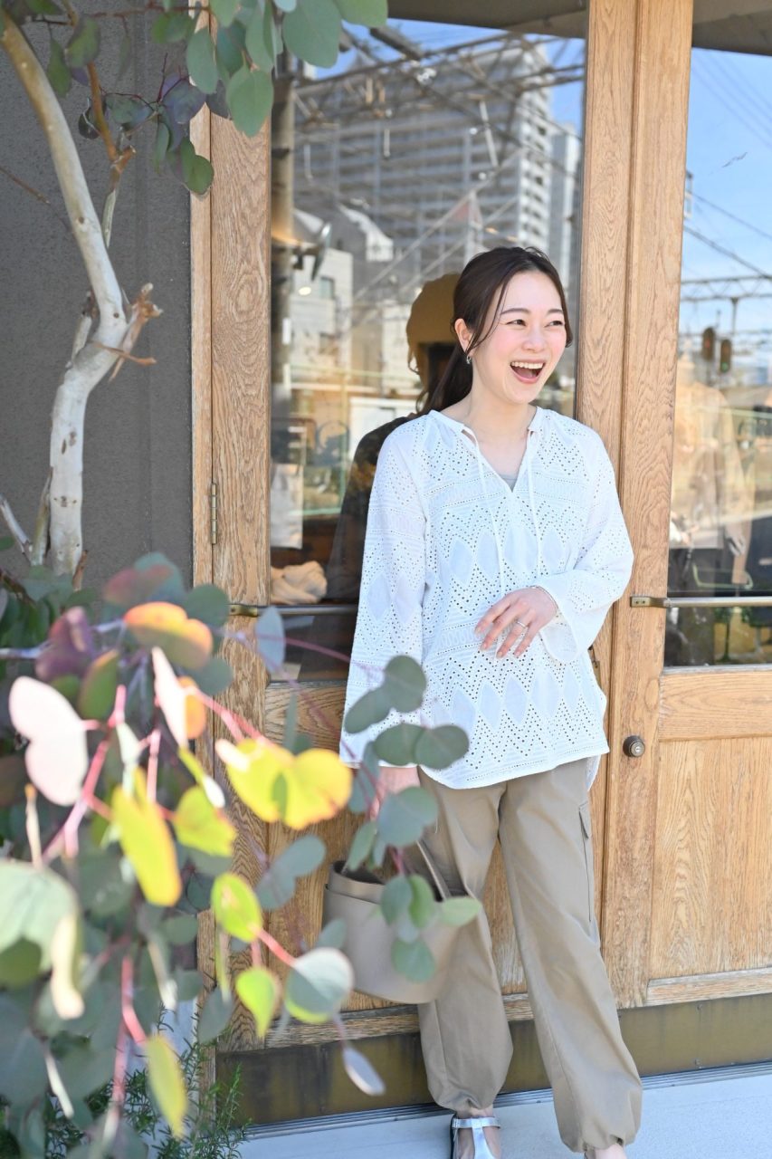 スカラップレースの長め丈ブラウス – OURHOME