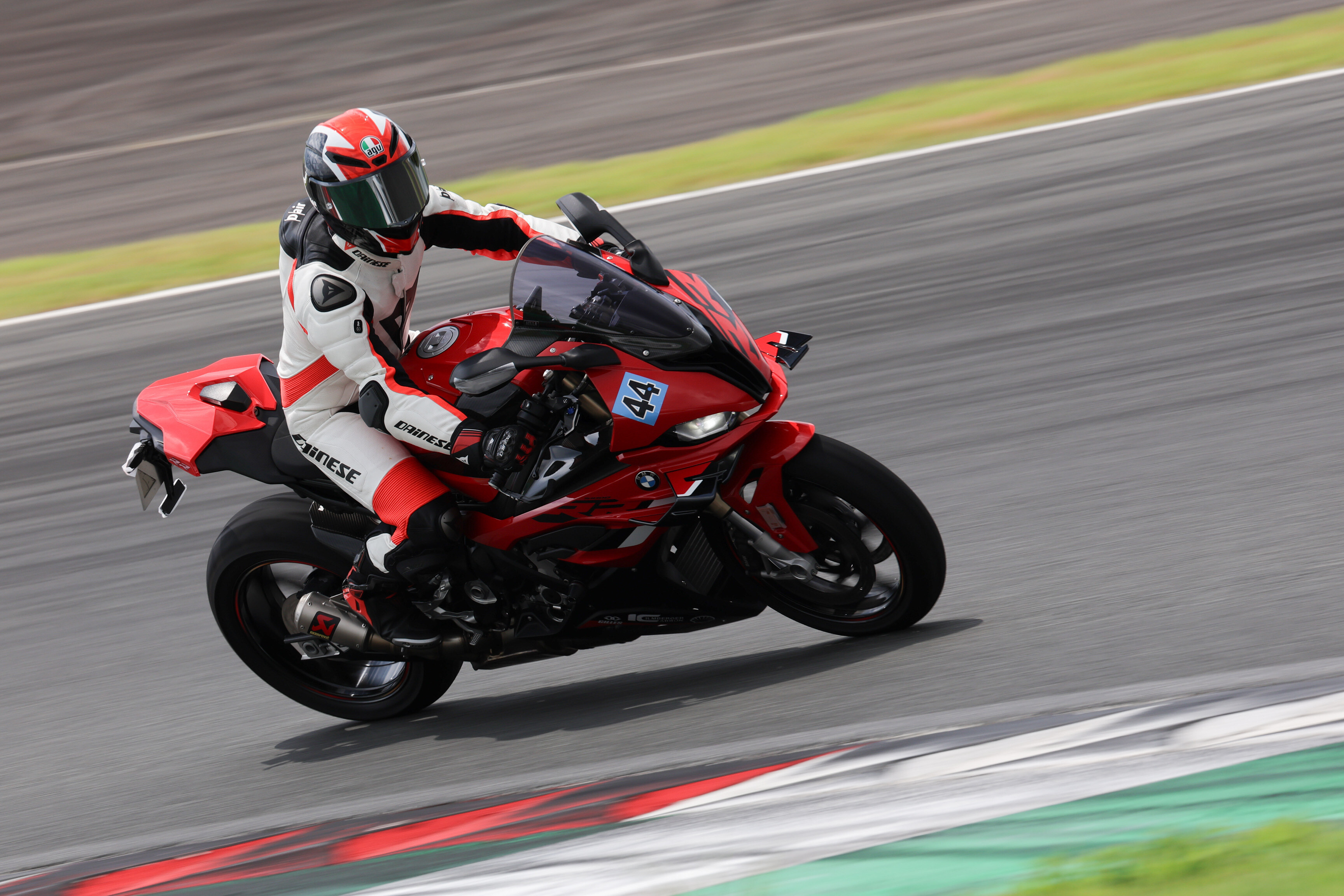 スタッフお勧めのテキスタイルジャケットをご紹介！