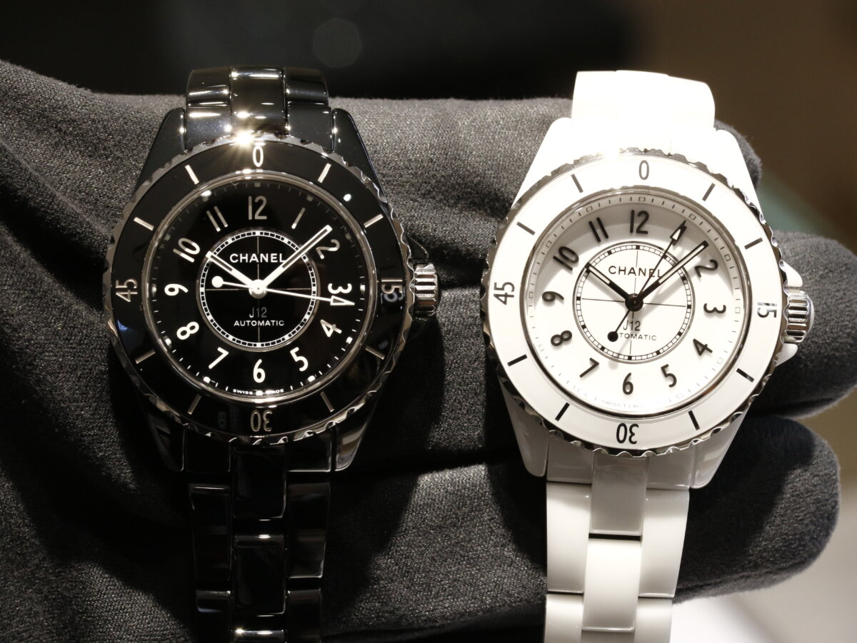 シャネル J12レディースサイズの自動巻きモデルがついにレギュラー