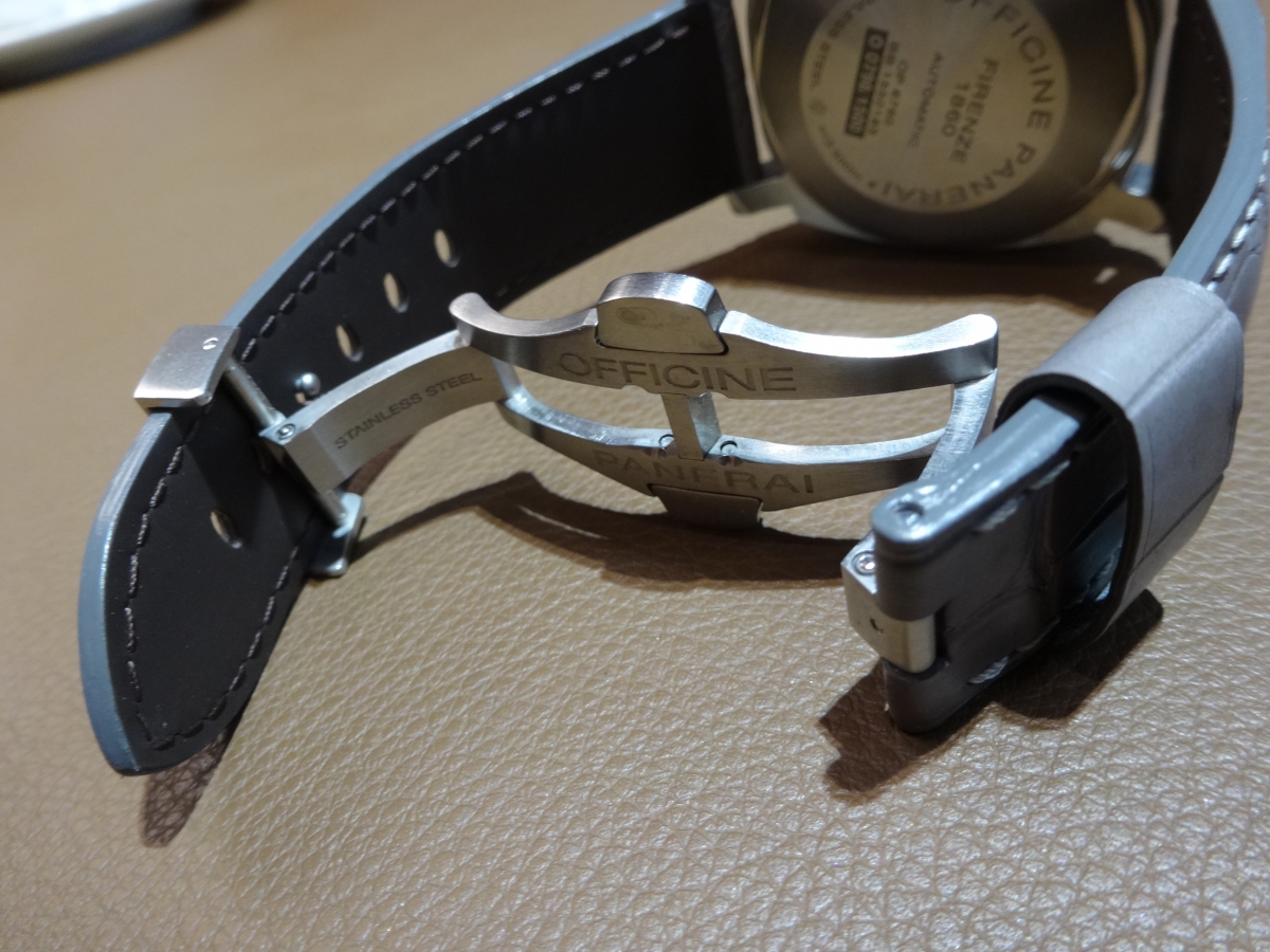 PANERAIルミノールDバックル用にオーダーして頂きましたストラップが