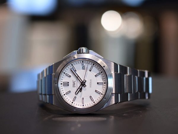 今日のIWCは、インヂュニア・オートマティックにラバーベルトのご提案