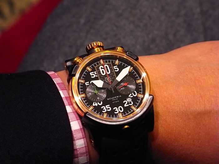 カフェレーサー”から得たひらめきを大胆に融合させたユニークで他に類